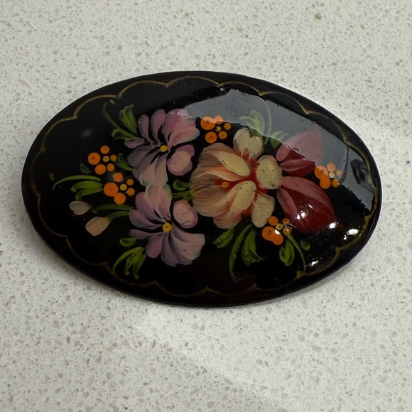 Vintage Brooch Pin Russian Hand Painted Lacquer Flowers Floral Oval - Picture 4 of 8
